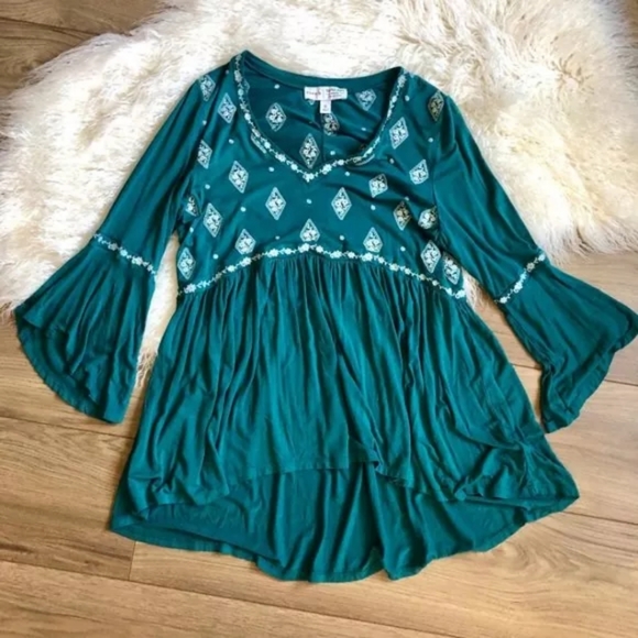 Torrid Green Embroidered Bell-Sleeve Tunic - Picture 16 of 16